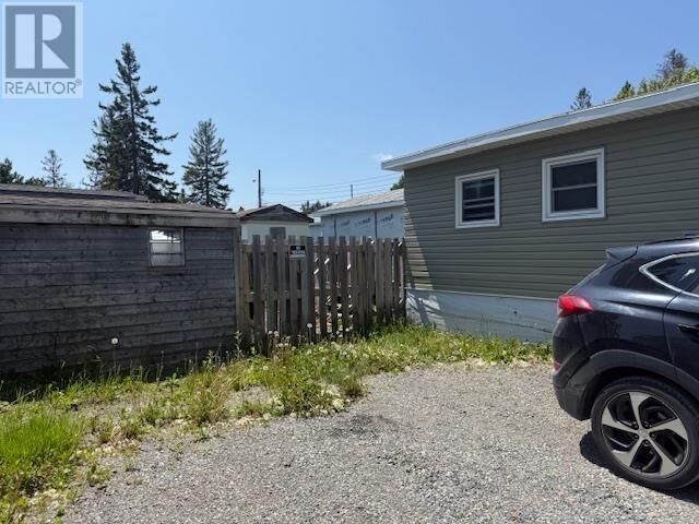 Property Photo:  1 Spruce Ct  ON P6A 5K7 