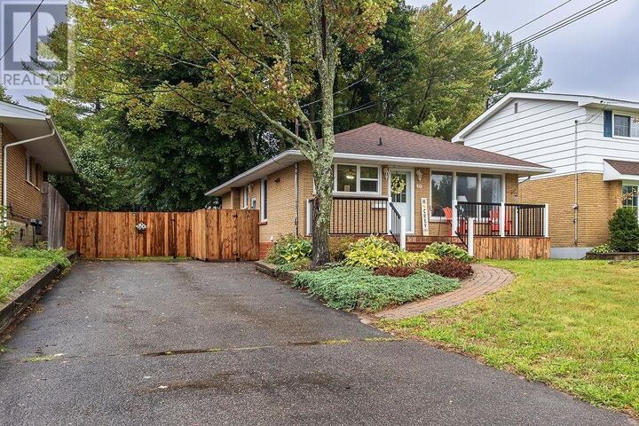Property Photo: 60 Hussey St ON P6A 4N2