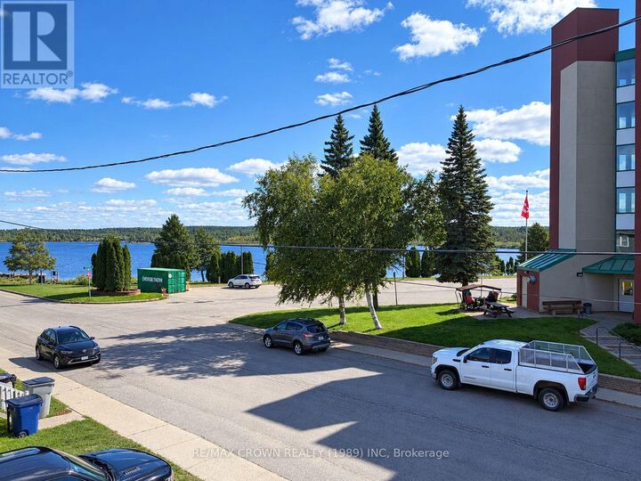 Property Photo:  164 Bloor Avenue  ON P0N 1H0 