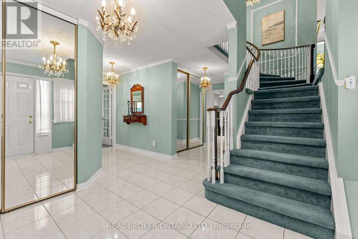 Property Photo:  37 Jessica Gardens  ON L4J 3G1 