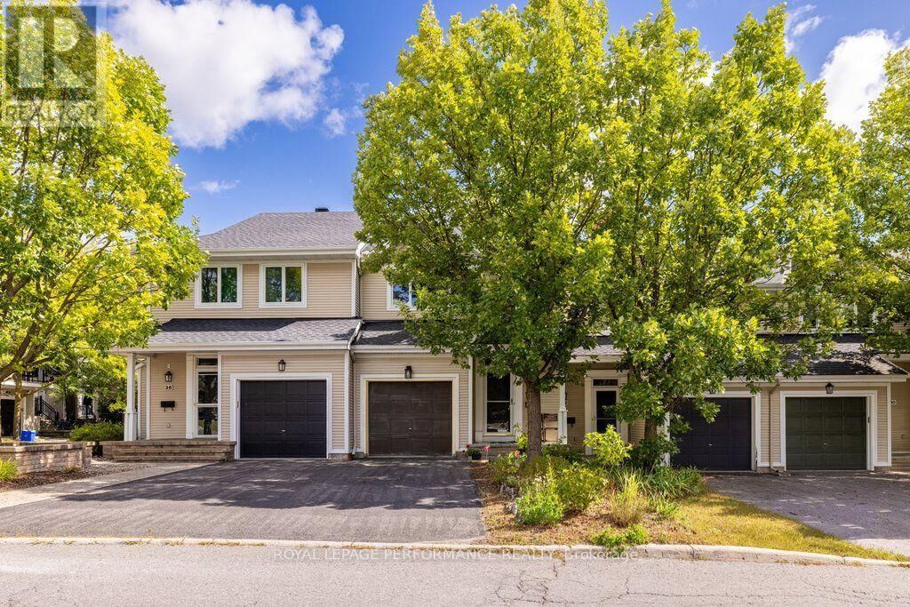 Property Photo:  34 Steel Street  ON K1J 6R3 