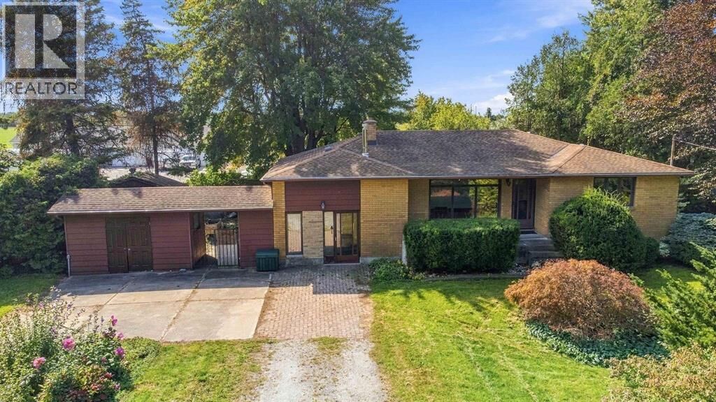 Property Photo:  1705 Michigan Line  ON N7T 7H4 
