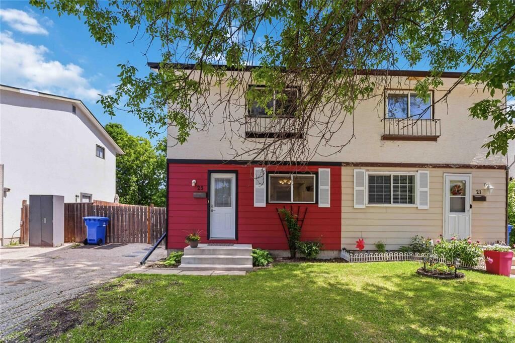 Property Photo:  23 Lavenham Crescent  MB R3R 1T4 
