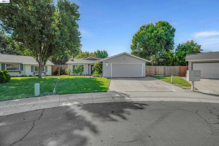 Property Photo:  3444 Spartan Way  CA 95826 