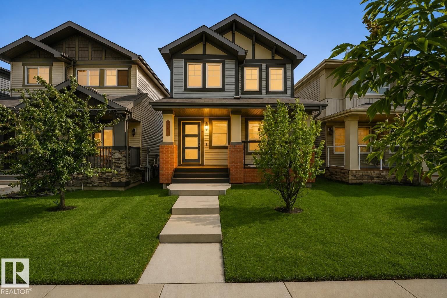 Property Photo:  2251 Casey Crescent SW  AB T6W 3M8 