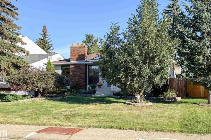 Property Photo: 10438 32A Avenue NW AB T6J 4H9
