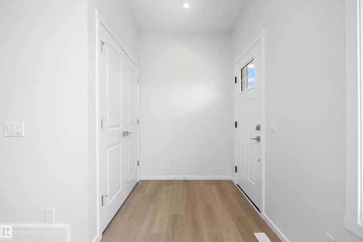 Property Photo:  15656 3 Street NE  AB T5Y 4M3 