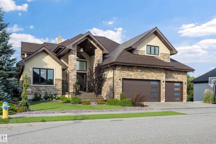 Property Photo:  2793 Wheaton Drive NW  AB T6W 2M6 