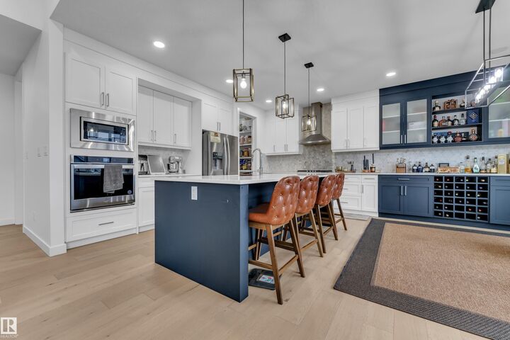 Property Photo:  1409 Graydon Hill Way SW  AB T6W 3C9 