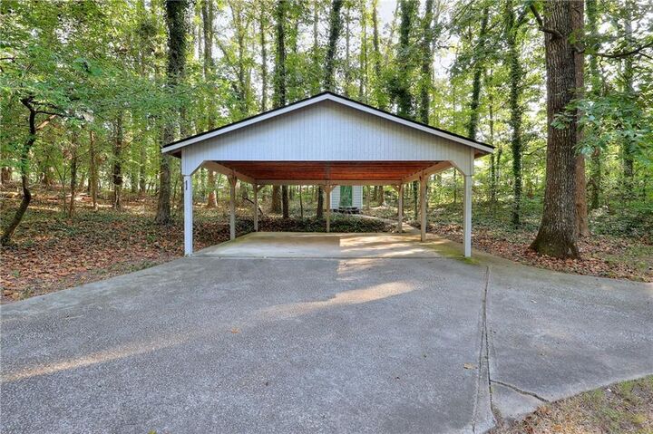 Property Photo: 1786 SW Bear Cave SW GA 30047