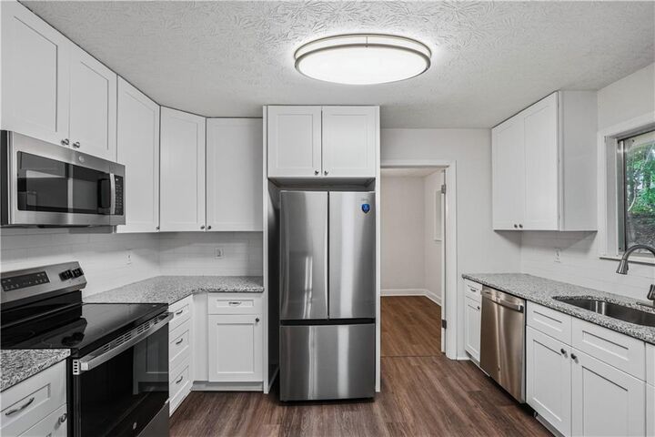 Property Photo: 7052 Lodgepole Drive GA 30260