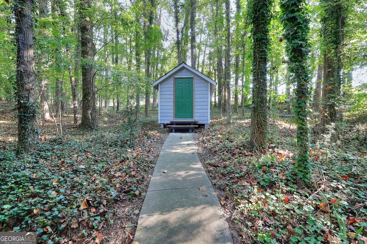 Property Photo: 1786 SW Bear Cave SW GA 30047