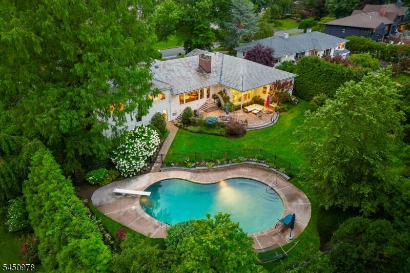 Property Photo: 200 Crestwood Dr NJ 07079