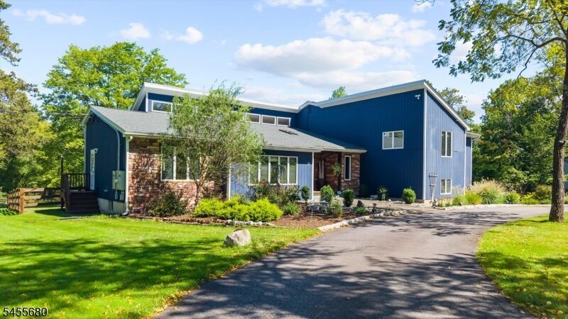 Property Photo: 11 White Bridge Rd NJ 08867