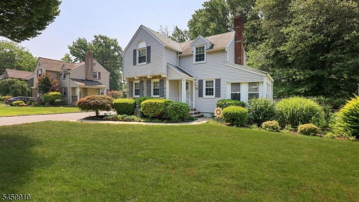 Property Photo:  11 Munsee Dr  NJ 07016 