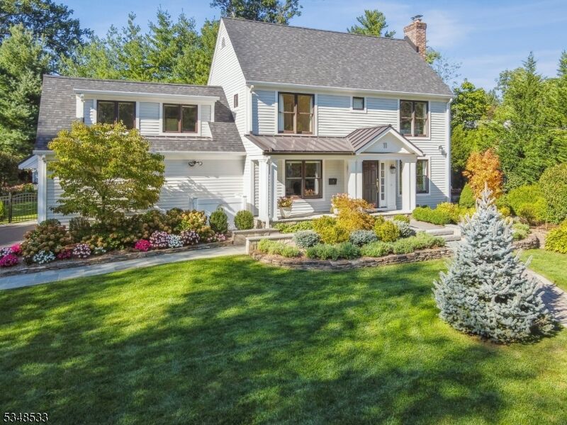 Property Photo:  11 Meadowbrook Ct  NJ 07901 