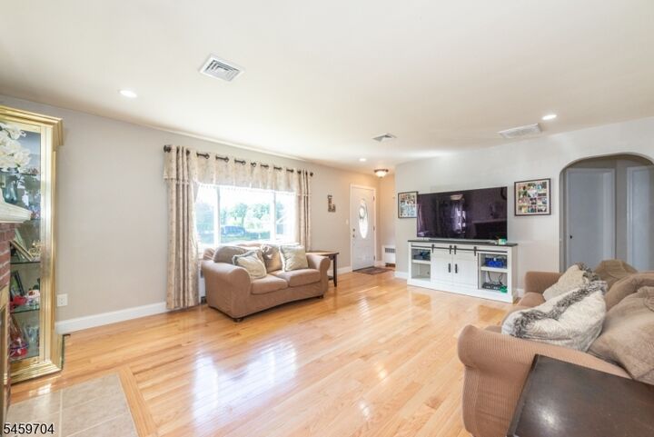 Property Photo:  47 Grove St  NJ 07438 