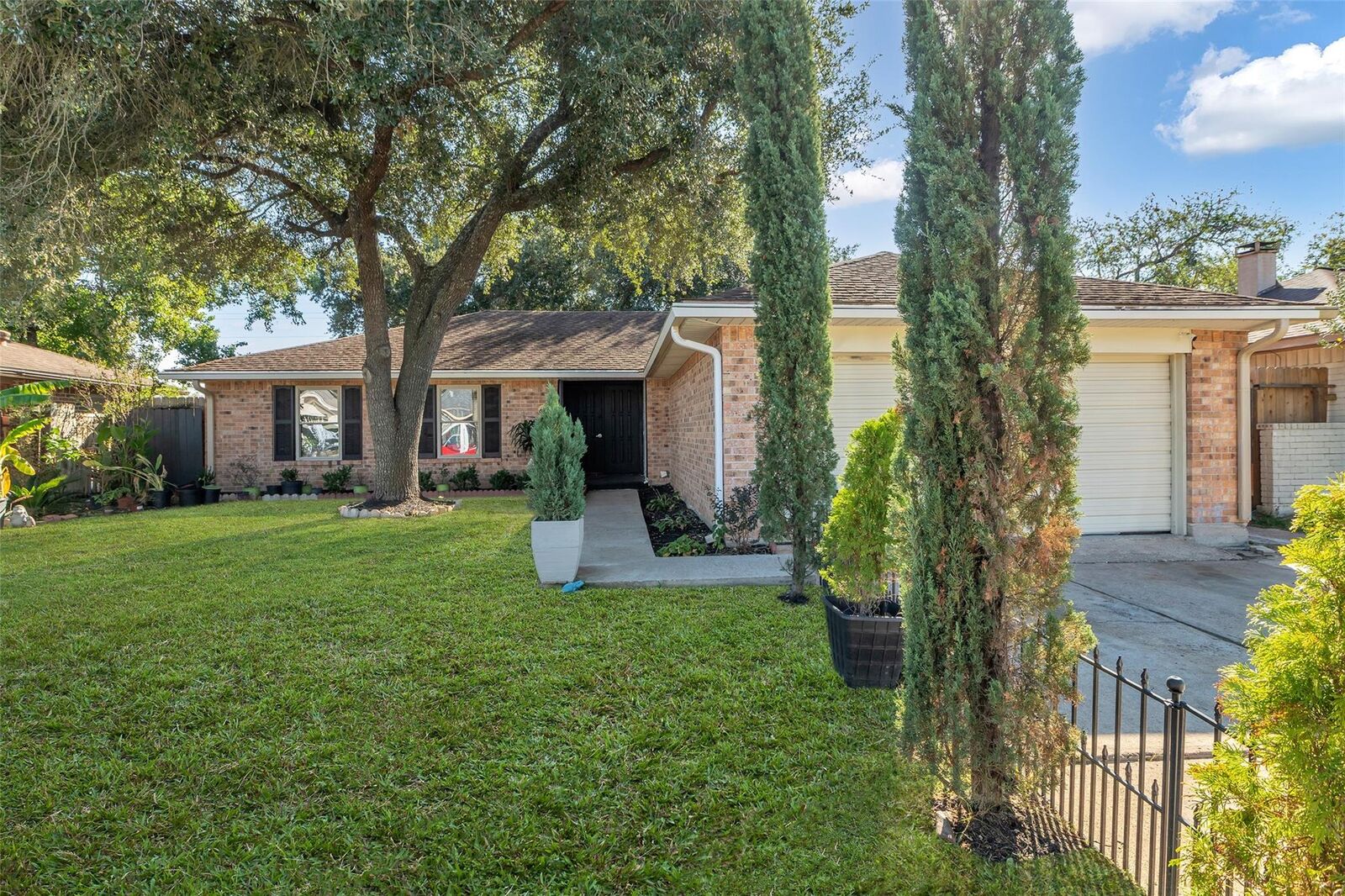 Property Photo:  3435 Acorn Springs Lane  TX 77389 