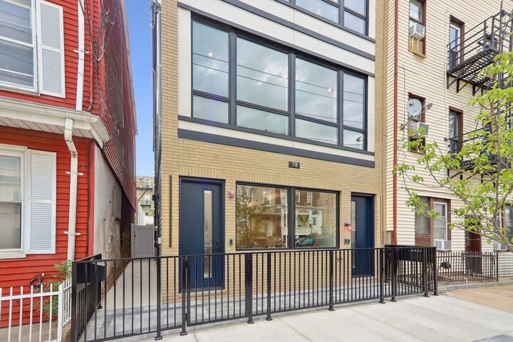 Property Photo:  78 Zabriskie St 2  NJ 07307 