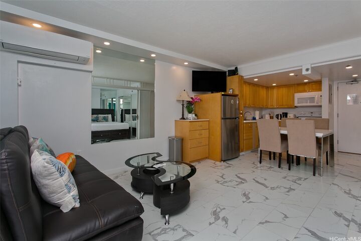 Property Photo:  1777 Ala Moana Boulevard 1940  HI 96815 