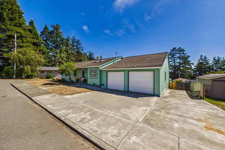 Property Photo: 1161 High Street CA 95540