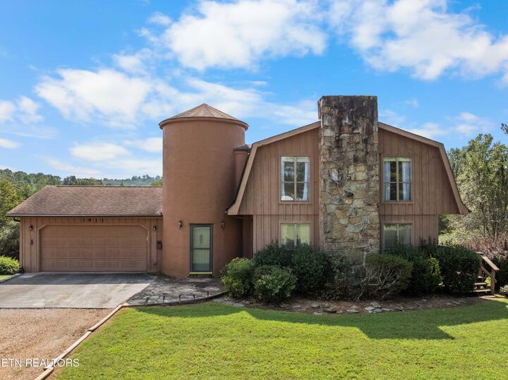 Property Photo:  3911 Miser Station Rd  TN 37777 