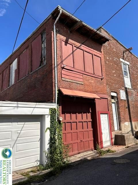 Property Photo:  322 N Franklin Street Storage/Garage Area  PA 18102 