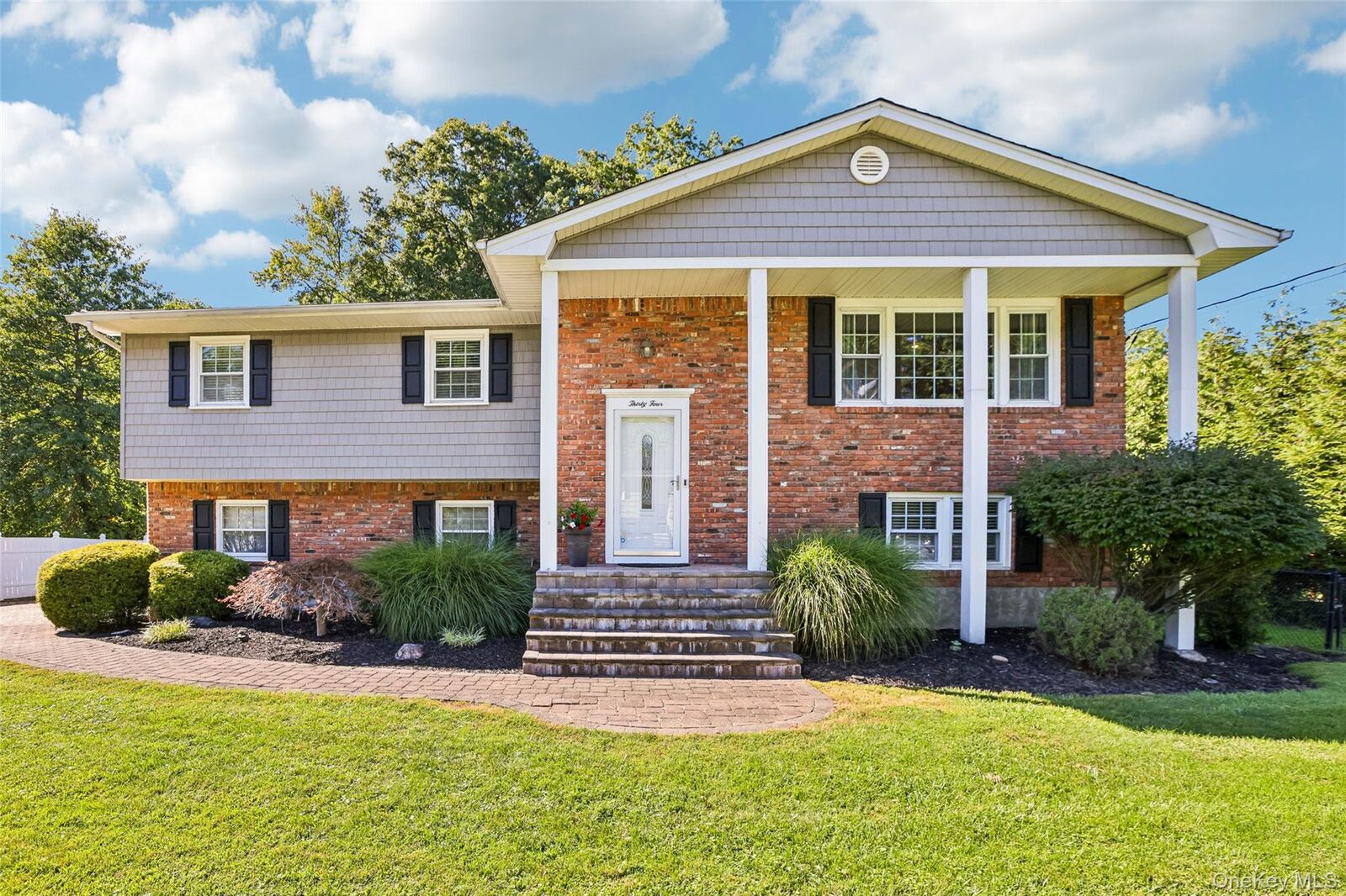 Property Photo:  34 Glenside Drive  NY 10956 