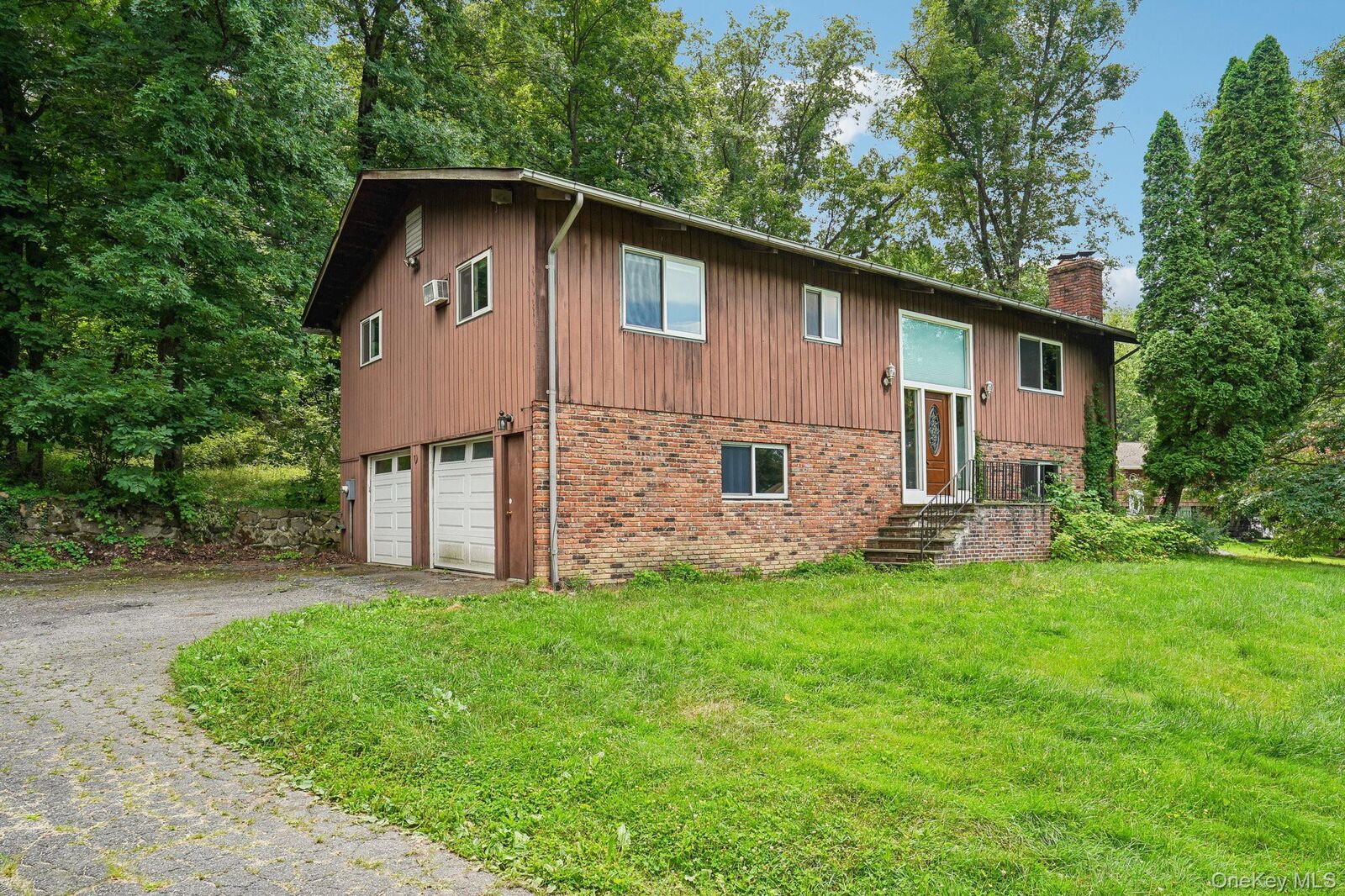 Property Photo: 10 Oconnor Court NY 10548