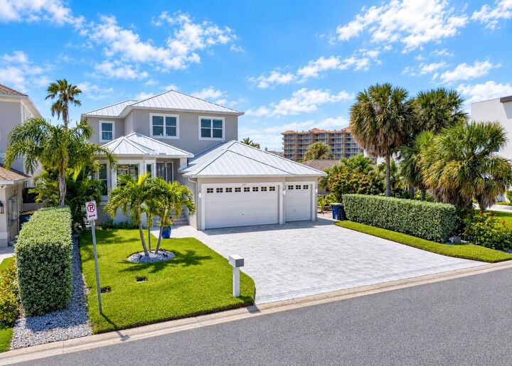 Property Photo:  141 Bayside Drive  FL 33767 