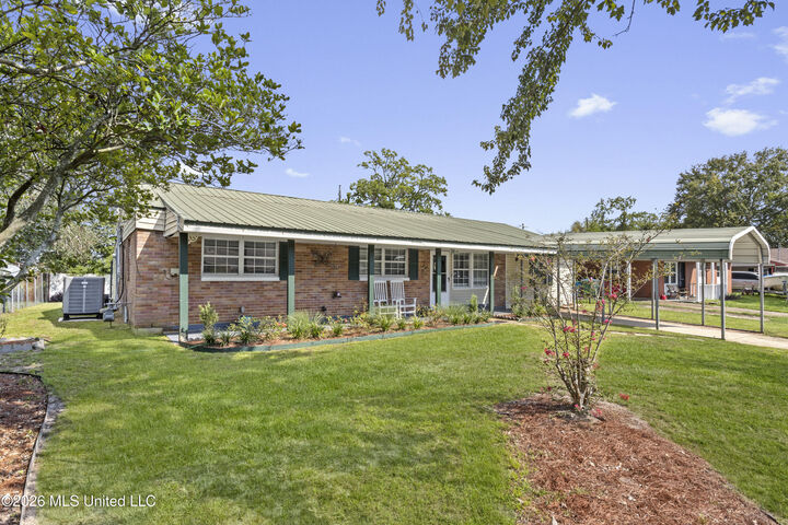 Property Photo:  3214 Wesley Street  MS 39567 