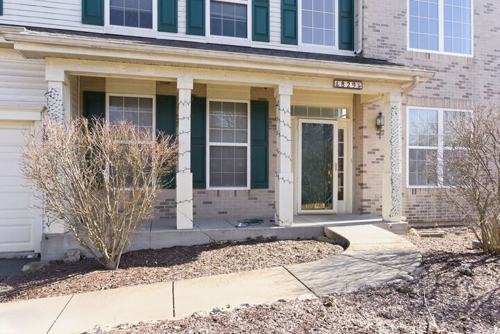 Property Photo: 829 Lindsey Lane IL 60440