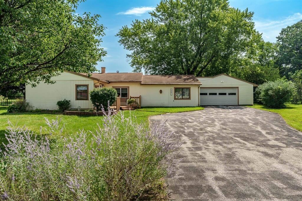 Property Photo: 5591 Reimer Drive IL 61073