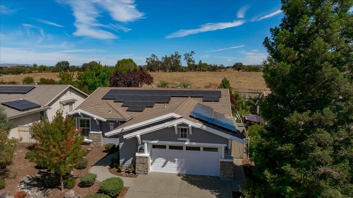 Property Photo: 329 Snapdragon Lane CA 95648
