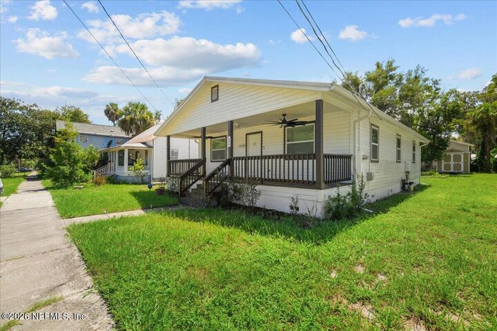 Property Photo:  509 Bronson Street  FL 32177 