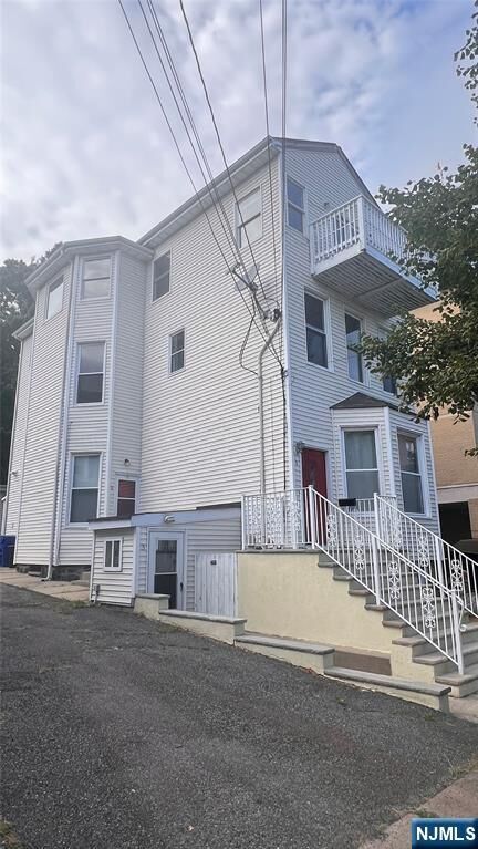 Property Photo: 82 Edgewater Place 1 NJ 07020