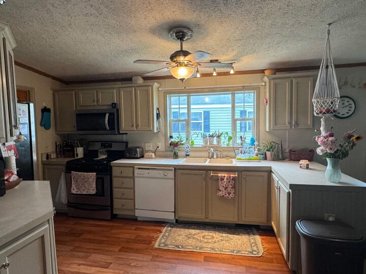 Property Photo:  1621 Park Street  MN 55126 