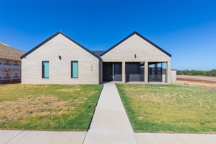 Property Photo: 1918 Appelt Road TX 79601