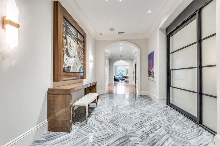 Property Photo: 2801 Turtle Creek Boulevard 3E TX 75219