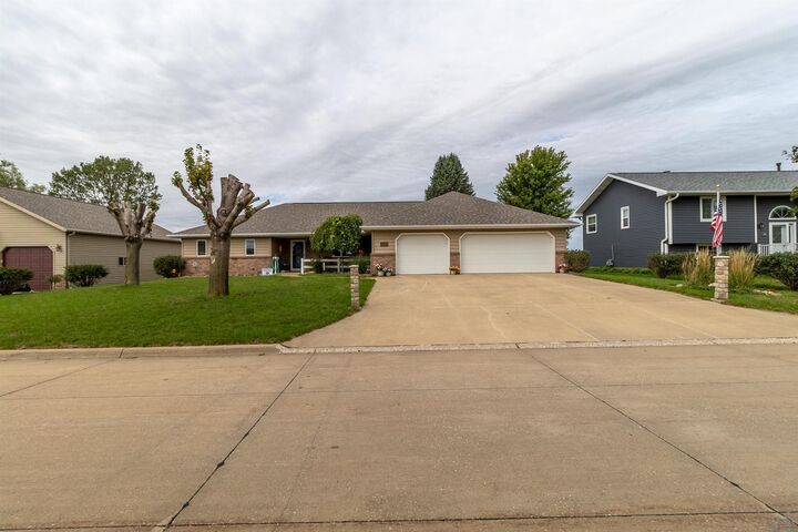 Property Photo:  435 N 4th Street  IA 51039 