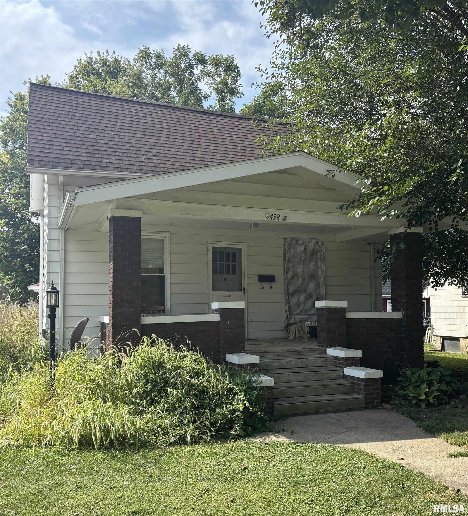 Property Photo: 458 Clark Street IL 61401