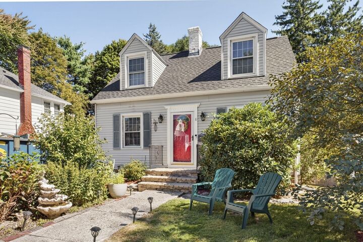 Property Photo:  8 Lyndale Rd  MA 01606 