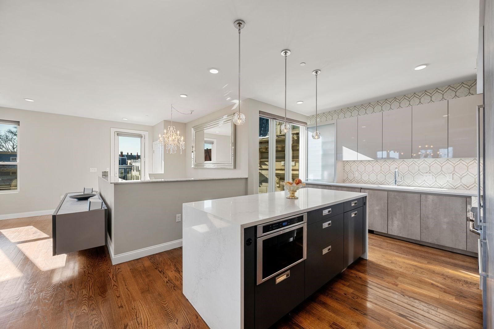 Property Photo:  928 E Broadway 9  MA 02127 