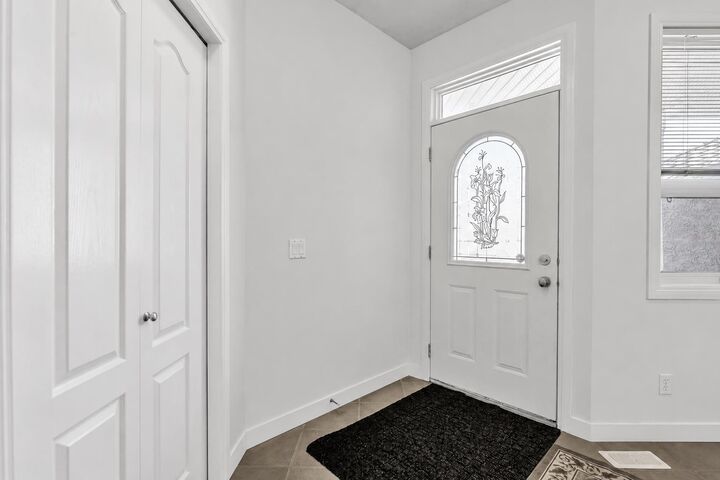 Property Photo:  34 Royal Manor NW  AB T3G 5T7 