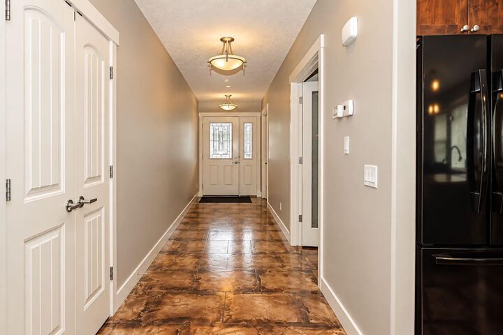Property Photo:  203 Hillcrest Boulevard  AB T1P 0A3 