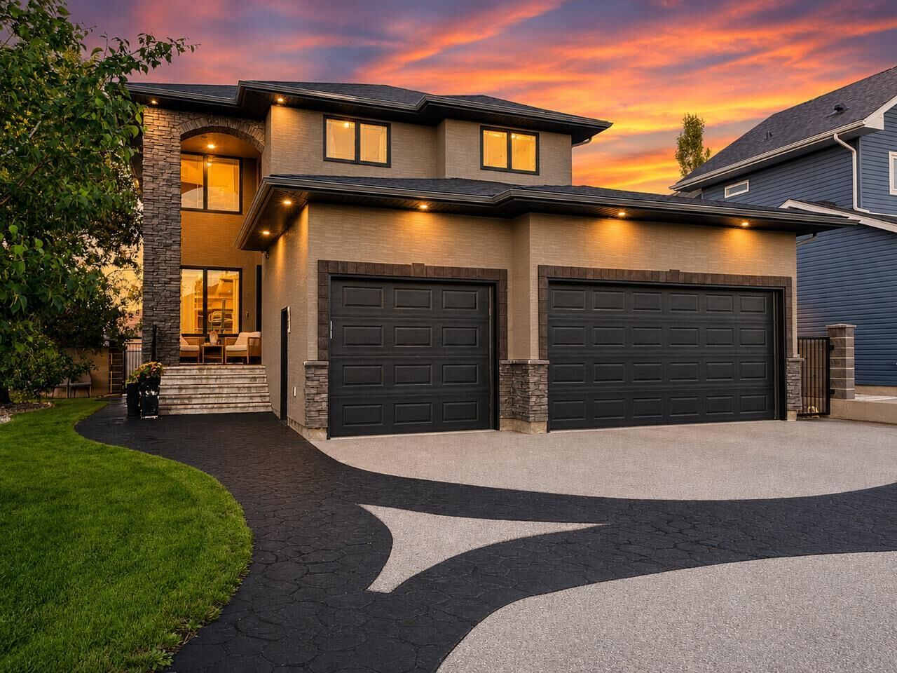 Property Photo:  47 Stratton Place SE  AB T1B 0G3 