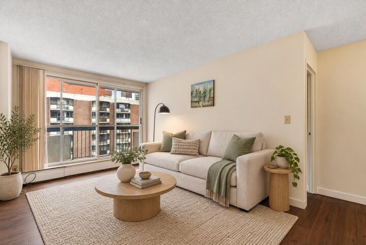 Property Photo:  340 14 Avenue SW 506  AB T2R 1H4 