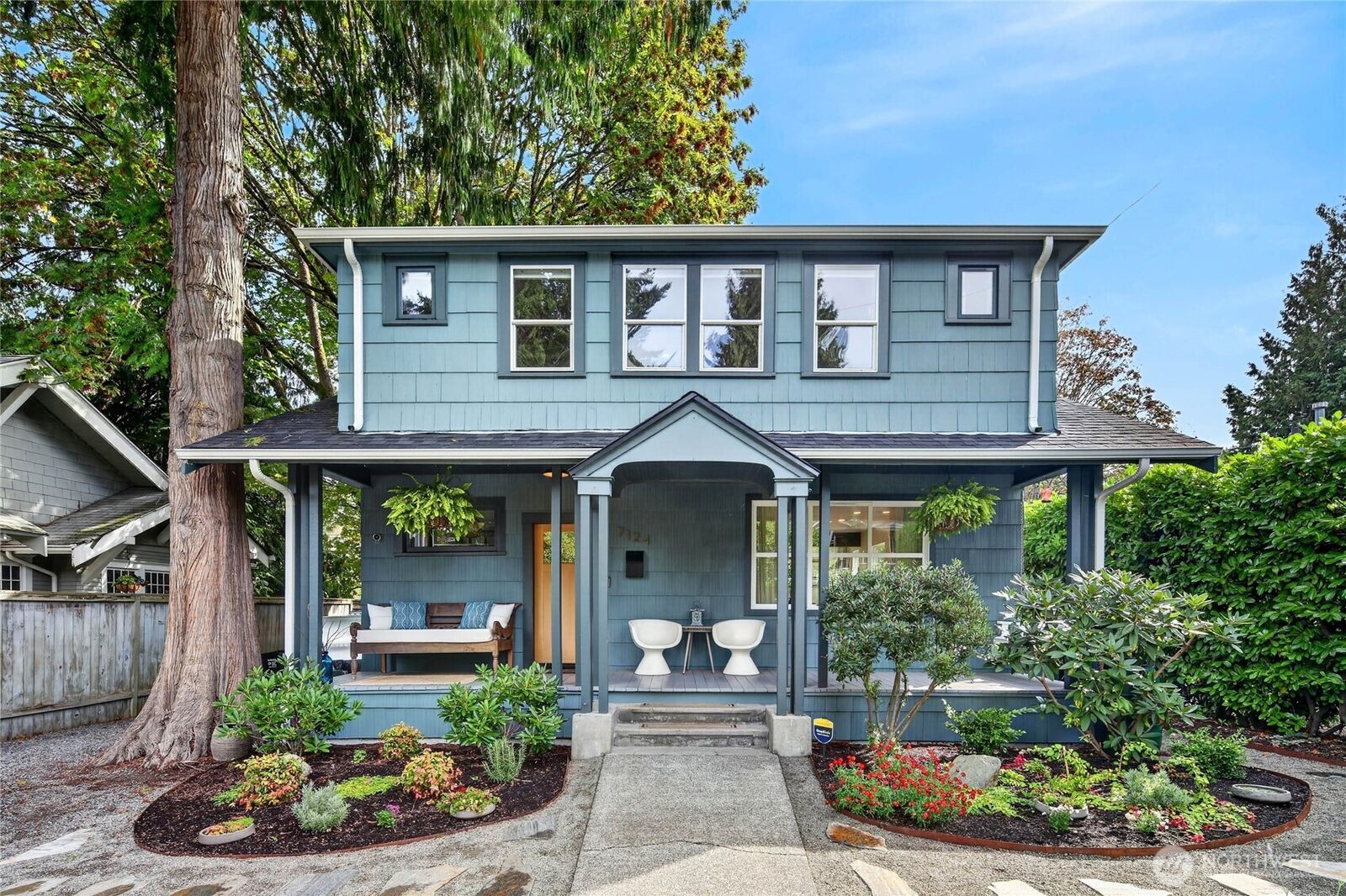 Property Photo:  7124  Wright Avenue SW  WA 98136 