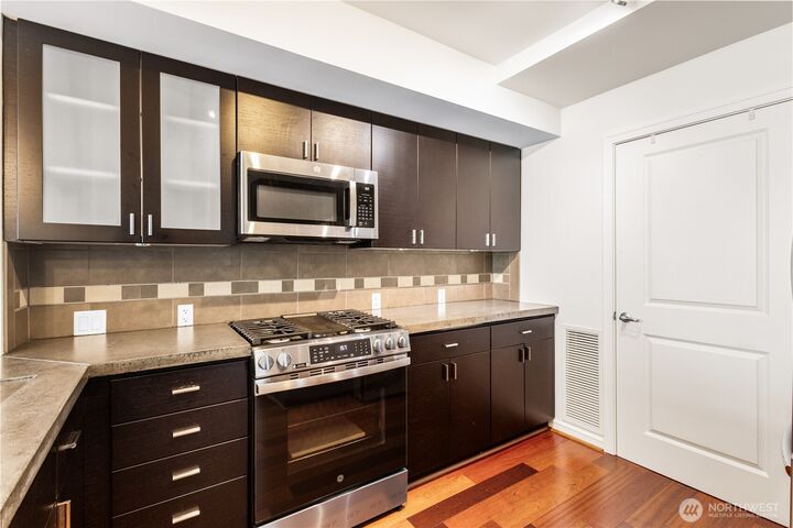 Property Photo: 819 Virgina Street 2710 WA 98101