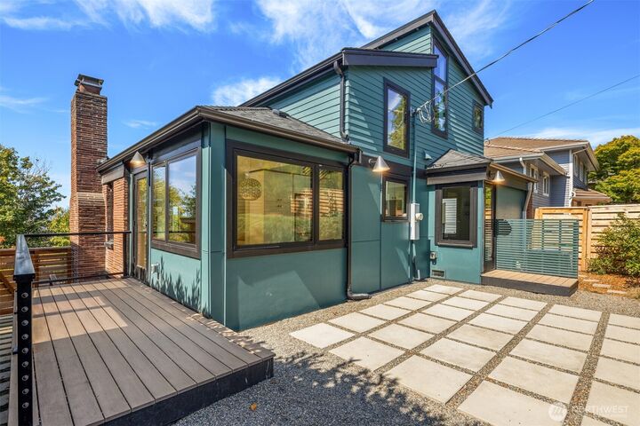 Property Photo:  4002  12th Avenue S  WA 98108 